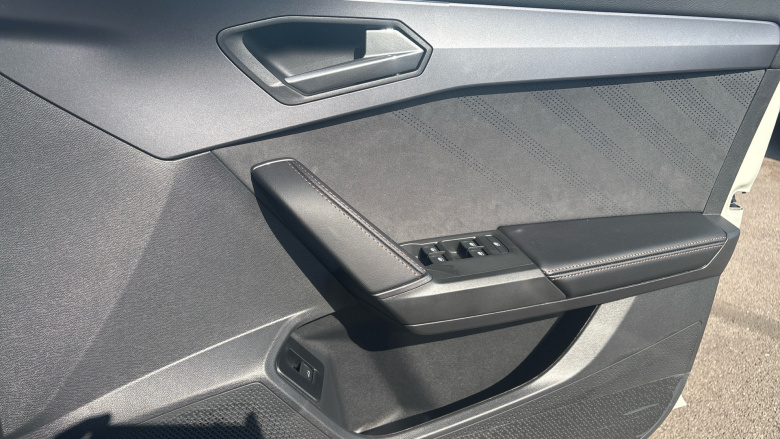 CUPRA Leon 1.5 eTSI 150 V2 5dr DSG Petrol Estate